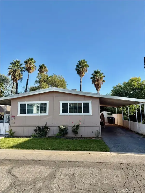 2851 S. La Cadena South #156, Colton, CA 92324