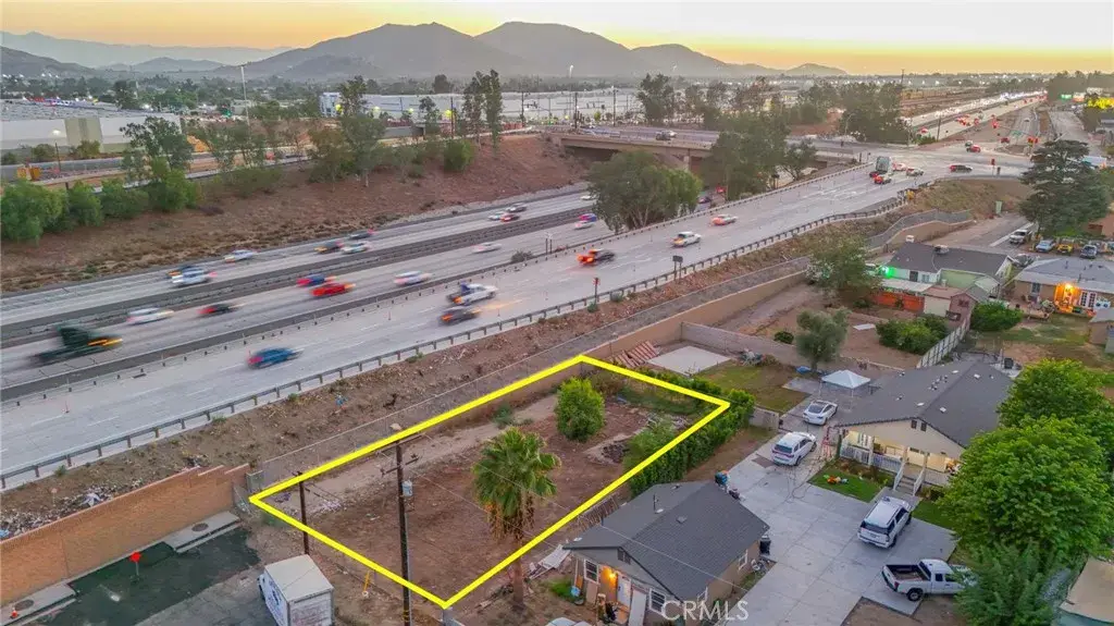 10176 Vine, Bloomington, CA 92316 - #1