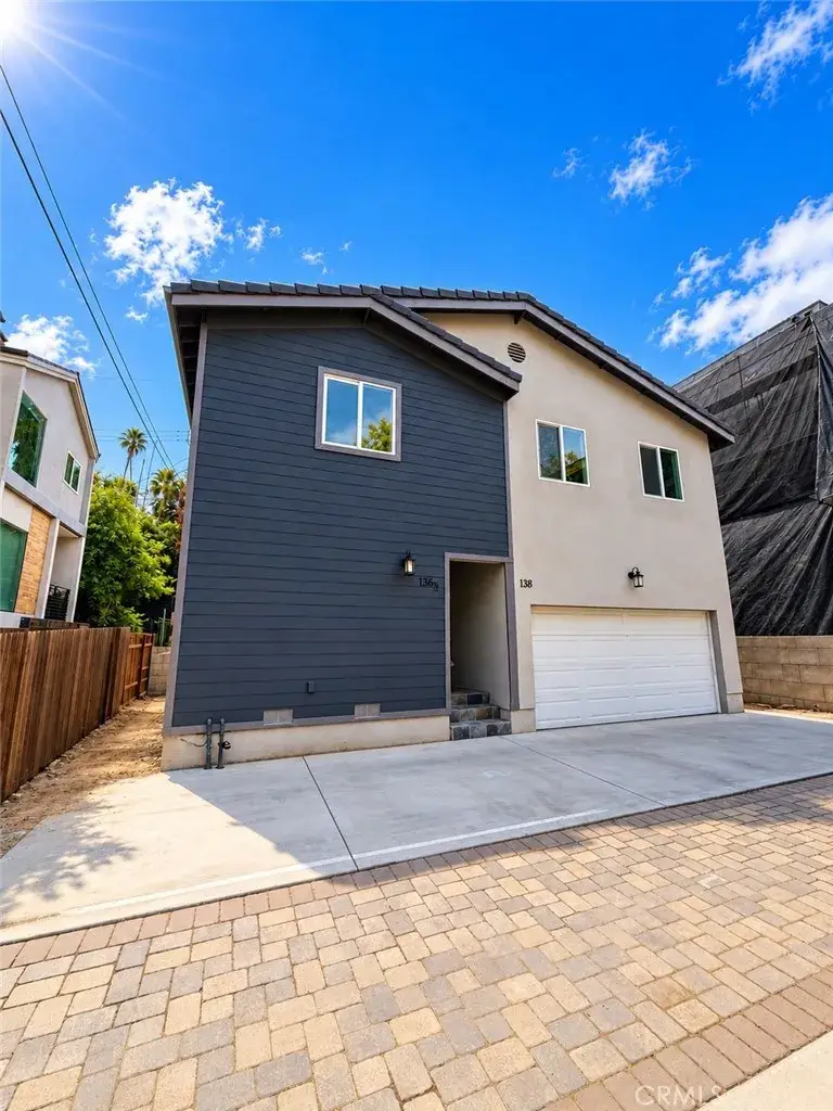 136 N Carondelet, Los Angeles, CA 90026 - #3