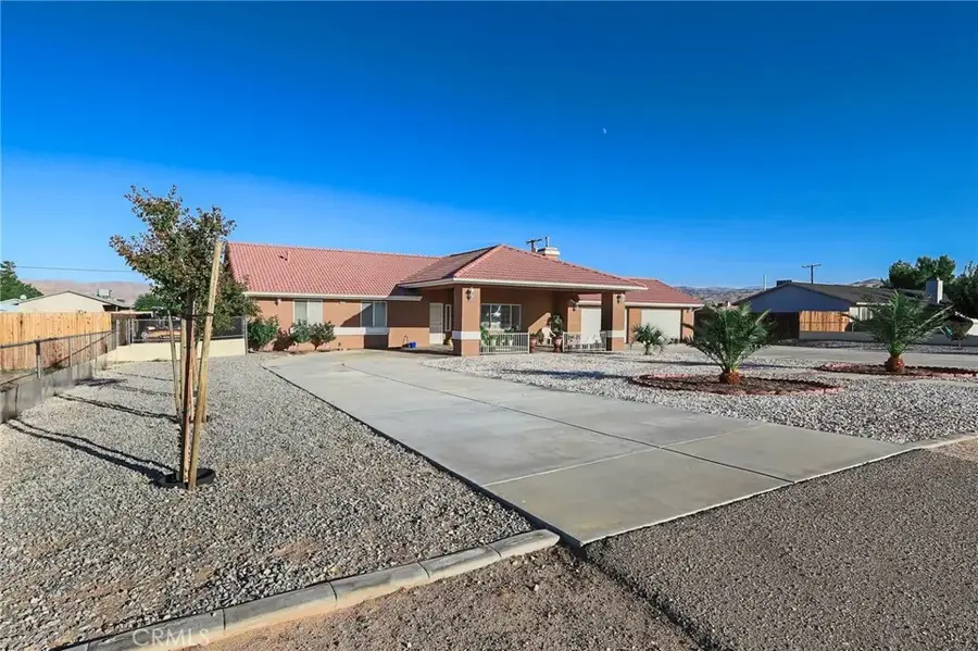 12283 Sholic, Apple Valley, CA 92308 - #2