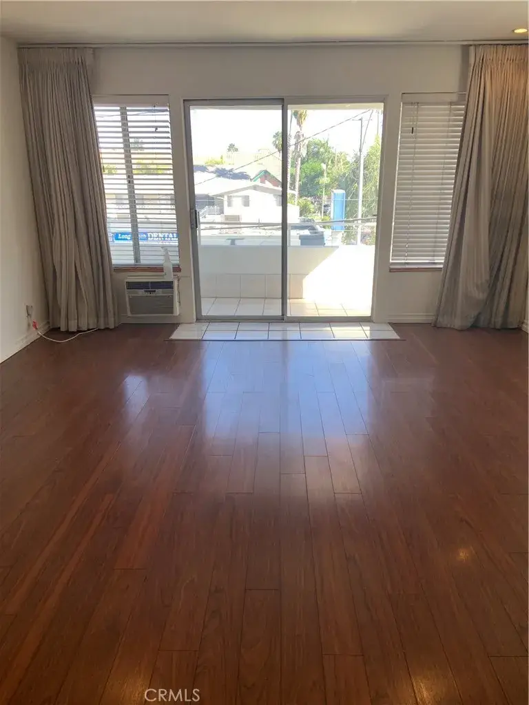 1187 E 3rd, Long Beach, CA 90802 - #2
