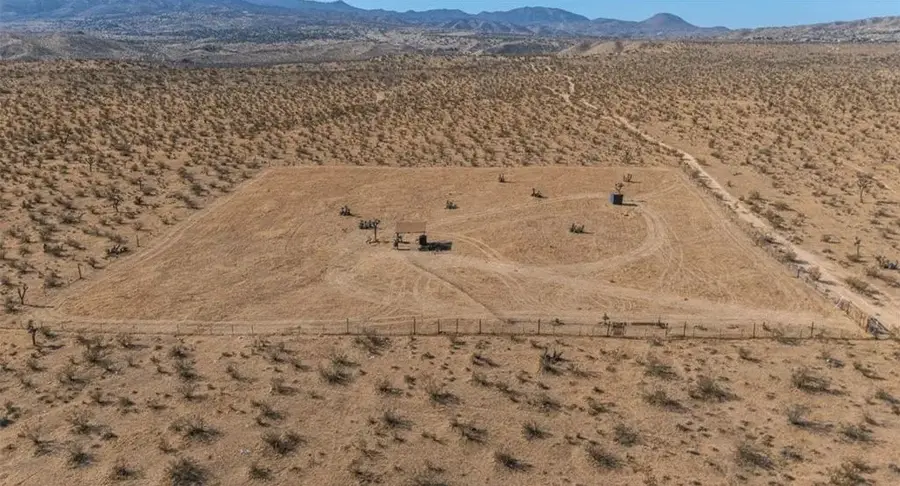 10425 Laguna Seca, Apple Valley, CA 92308 - #2