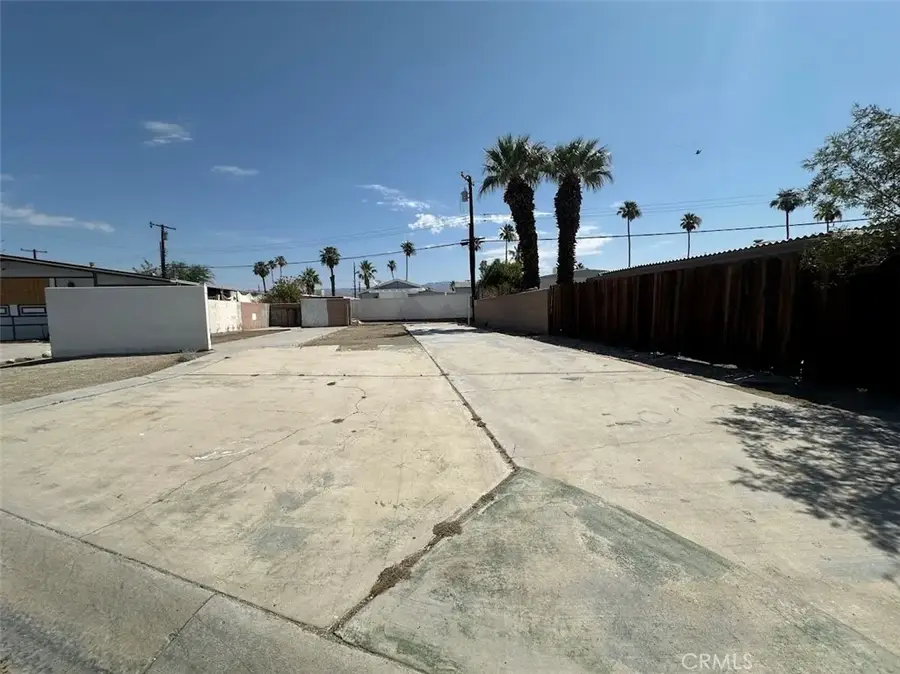 32060 Oakland, Thousand Palms, CA 92276 - Image #2