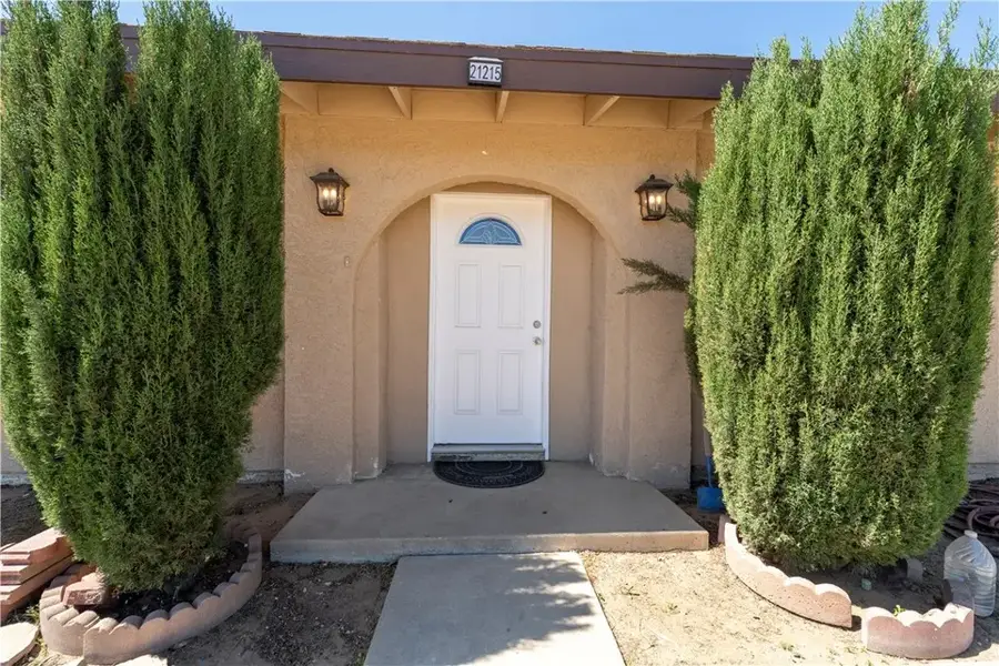 21215 Multnomah Road, Apple Valley, CA 92308 - #3