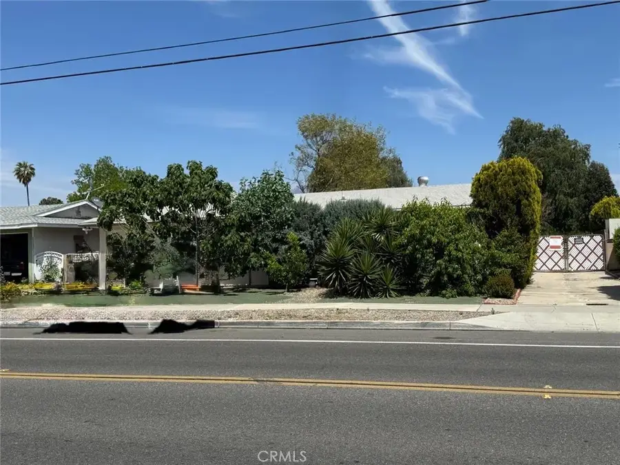 840 S Gilbert St, Hemet, CA 92543 - Image #2