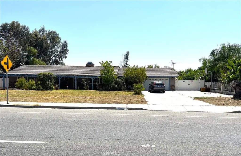 1061 N Perris Boulevard, Perris, CA 92571 - Image #1