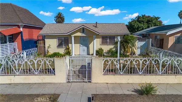 8810 Menlo Avenue, Los Angeles, CA 90044