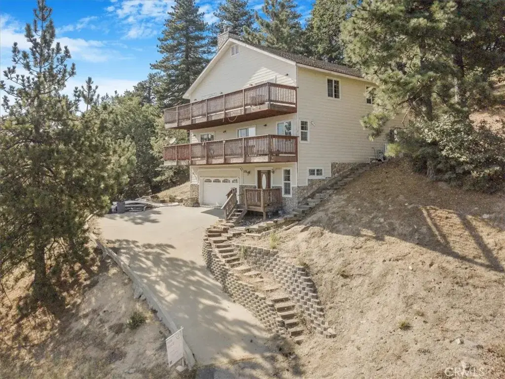 30134 Enchanted Way, Running Springs, CA 92382 - Image #1