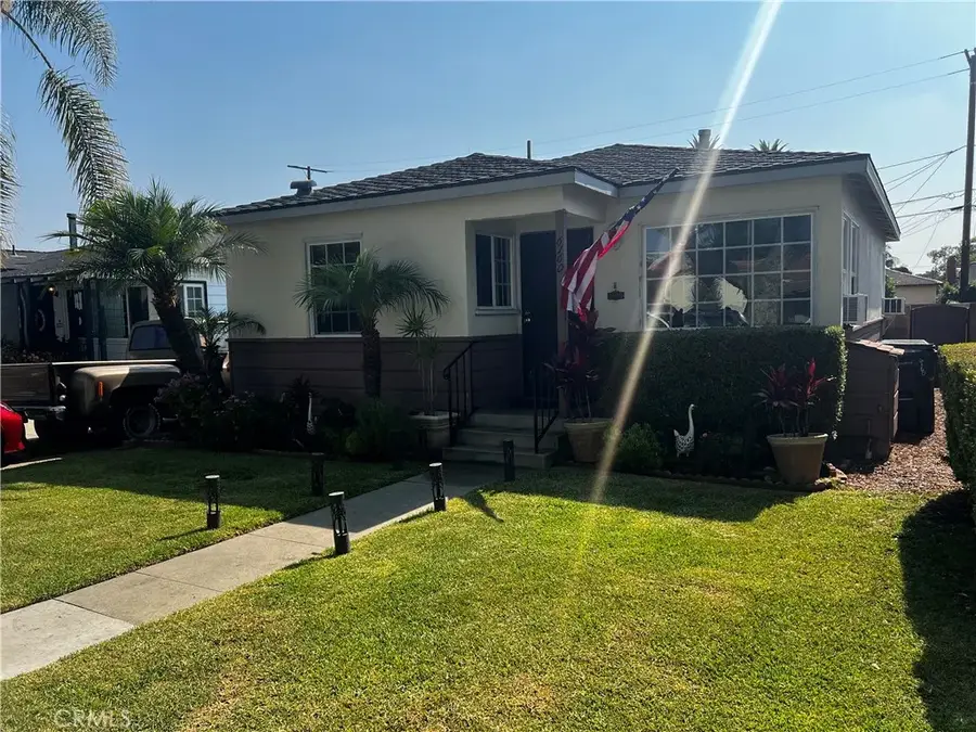 6160 Brayton Avenue, Long Beach, CA 90805 - Image #2