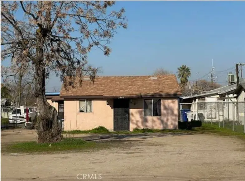 2390 S Walnut Avenue, Fresno, CA 93706 - Image #1