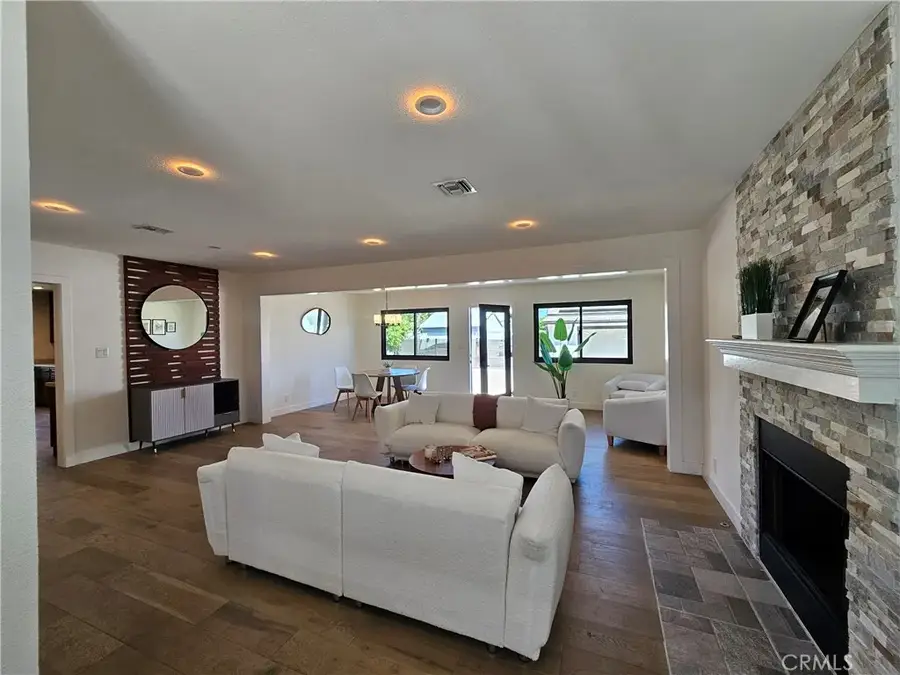 17037 Covello Street, Van Nuys, CA 91406 - Image #3