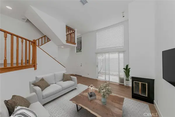 1929 E Washington Blvd #2, Pasadena, CA 91104