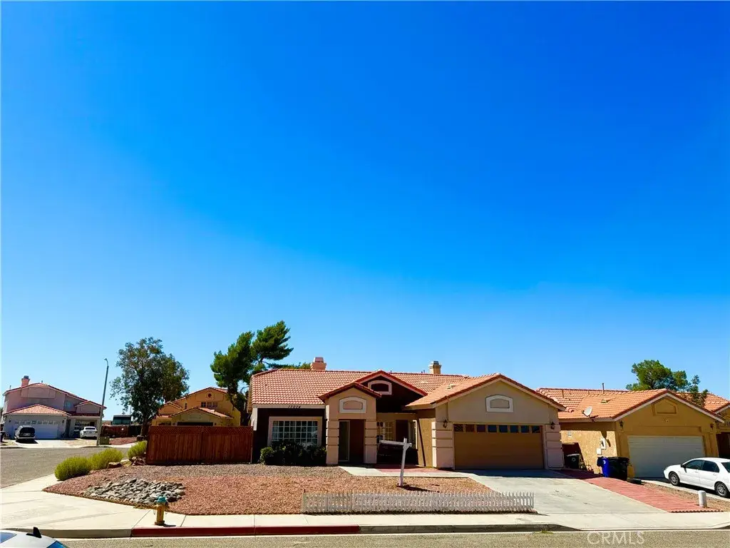 17074 Grand Mammoth Place, Victorville, CA 92394 - Image #1