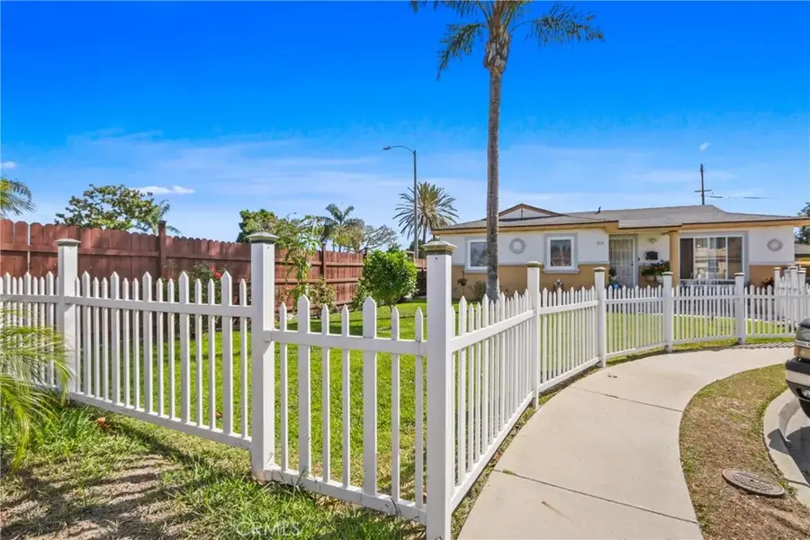 618 E 225th, Carson, CA 90745 - #2