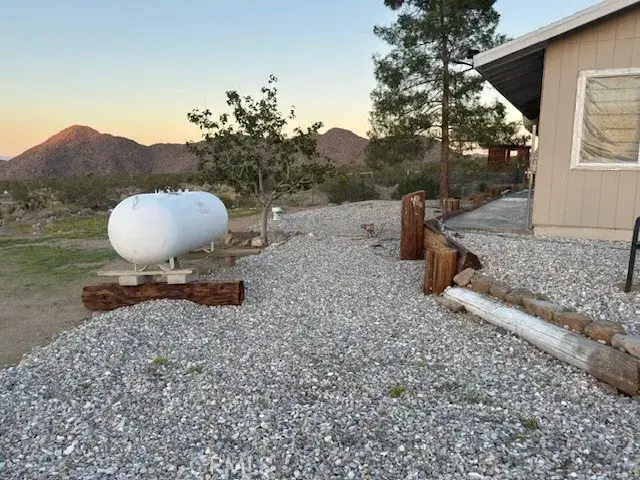 31633 Azurite, Lucerne Valley, CA 92356 - Image #3