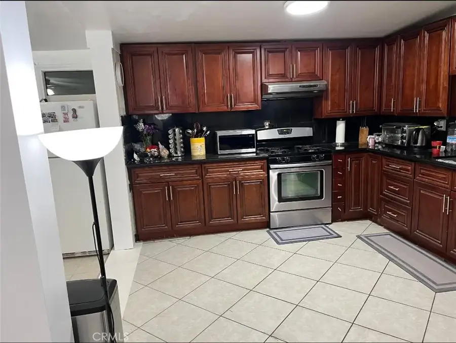 16593 Forrest, Victorville, CA 92395 - Image #2