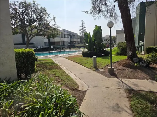 15213 Santa Gertrudes Avenue #W106, La Mirada, CA 90638