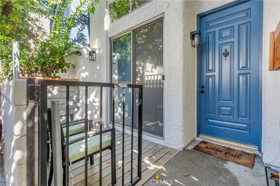 12334 Chandler #C, Valley Village, CA 91607 - Image #2