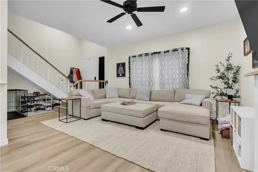 325 E Chapman #B, Placentia, CA 92870 - Image #3