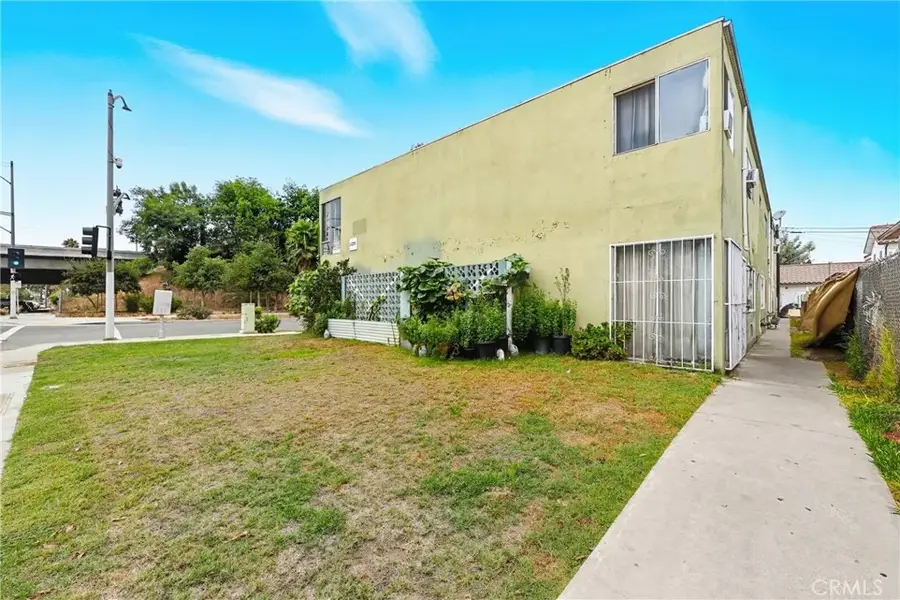 11251 State, Lynwood, CA 90262 - Image #3