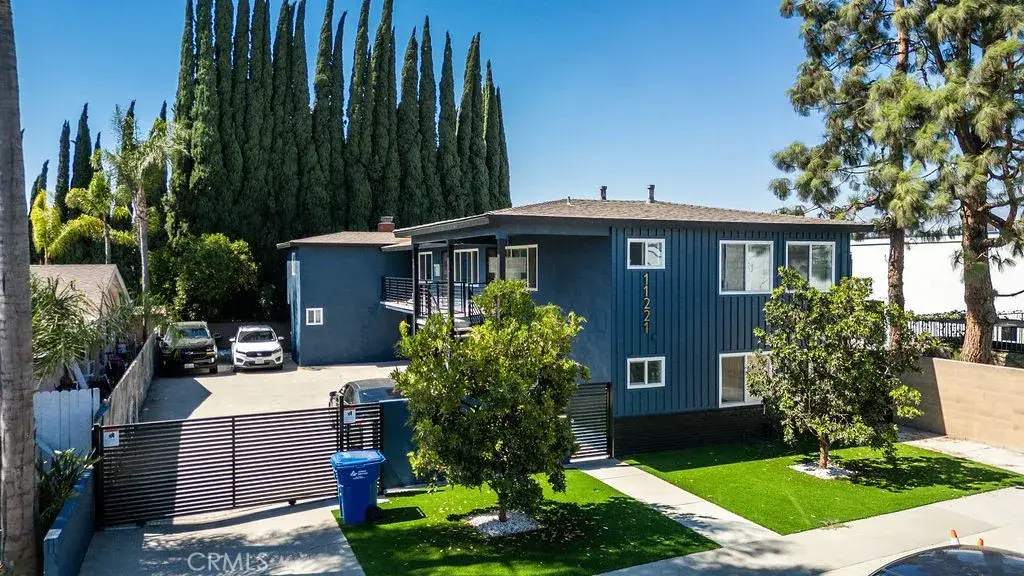 11221 Pangborn Avenue, Downey, CA 90241 - Image #1