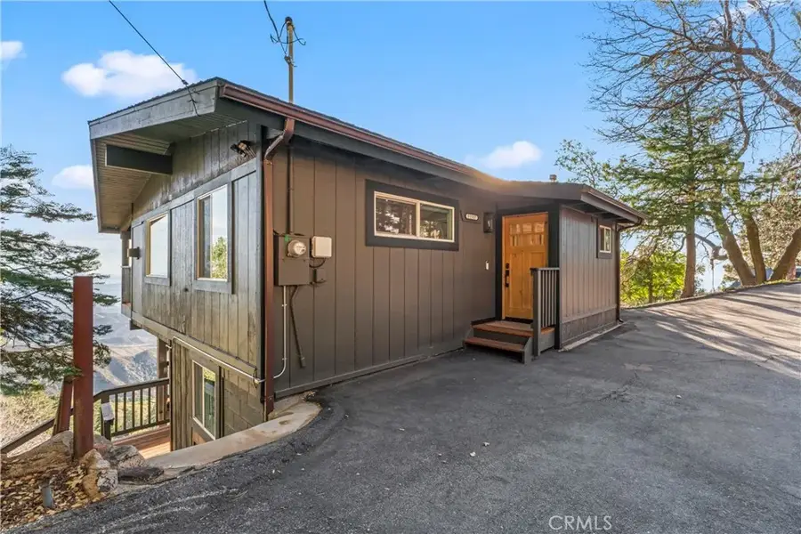 31537 Old City Creek, Running Springs, CA 92382 - Image #2