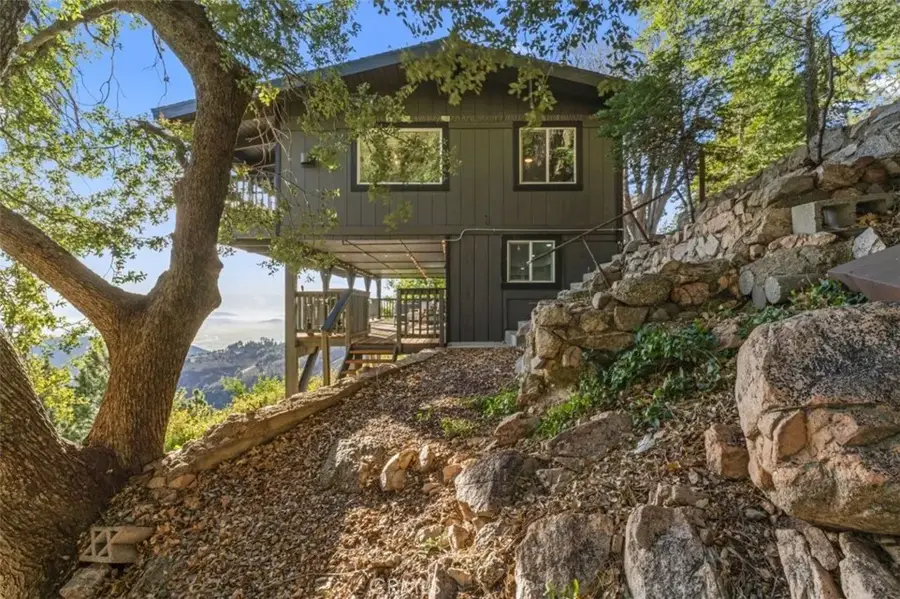 31537 Old City Creek, Running Springs, CA 92382 - Image #3