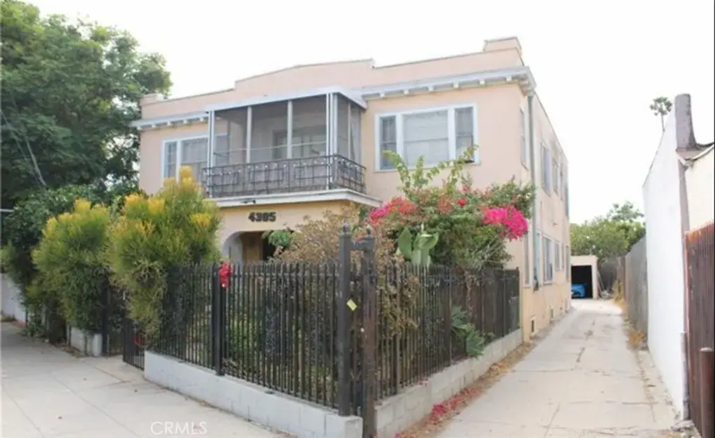 4305 San Pedro, Los Angeles, CA 90011 - #1