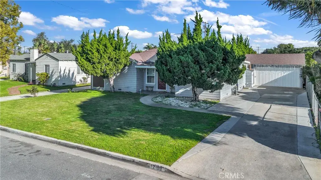 12100 Muriel Dr, Lynwood, CA 90262 - Image #1