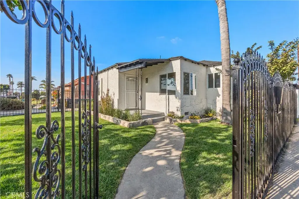 8921 Wadsworth, Los Angeles, CA 90002 - #1