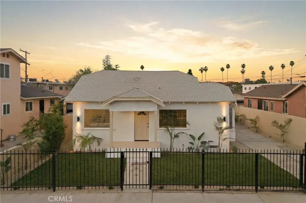 1111 W 98th Street, Los Angeles, CA 90044 - Image #1