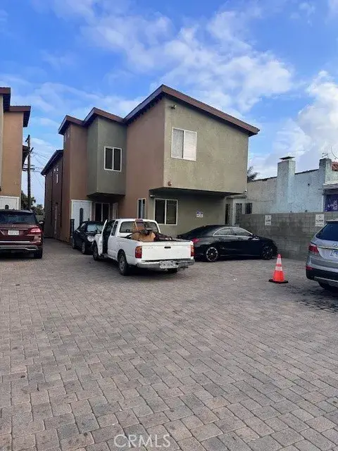 1737 W 37th Street, Los Angeles, CA 90018