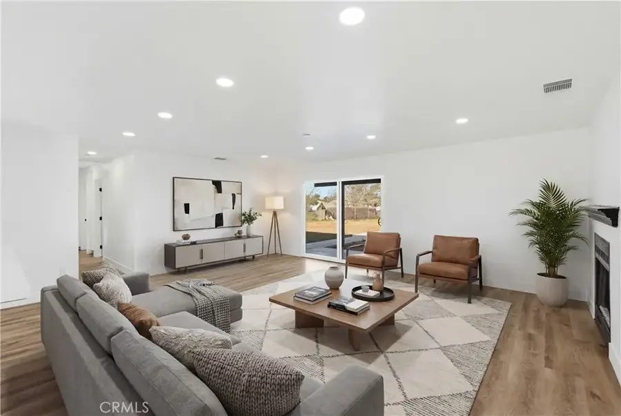 15000 Wells Fargo, Hesperia, CA 92345 - Image #2