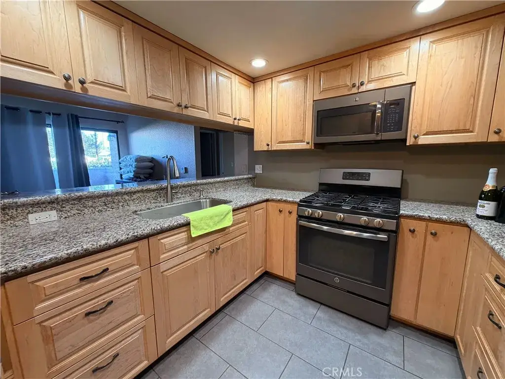 10943 Laurel Canyon #A6, San Fernando, CA 91340 - Image #1