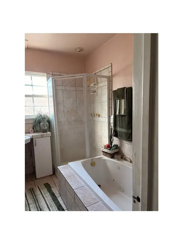 2401 W 78th Street, Inglewood, CA 90305 - #3