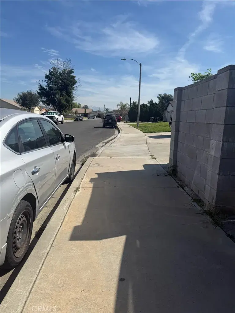 14733 Holly, Fontana, CA 92335 - #3