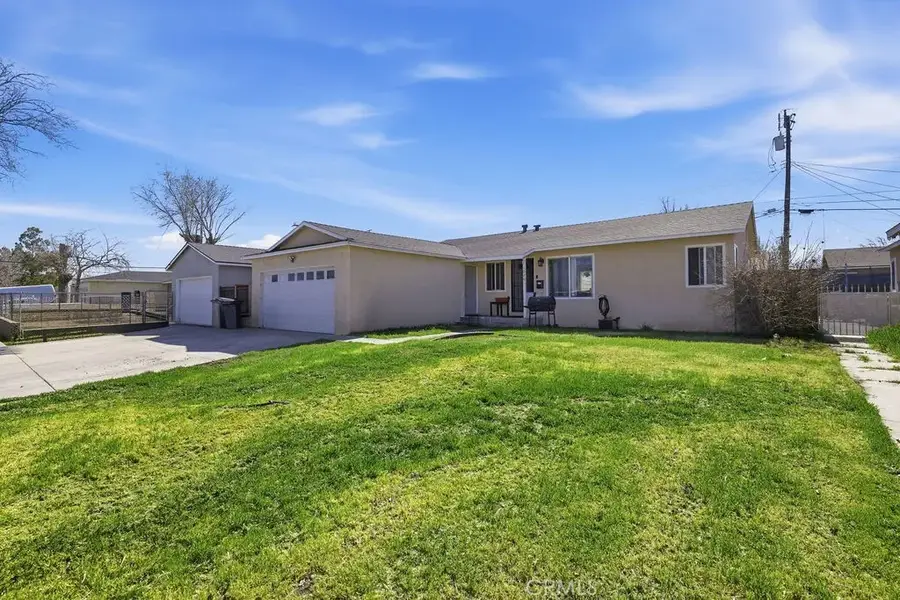 1020 W Avenue J6, Lancaster, CA 93534 - #2