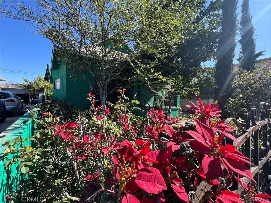 847 E 25th, Los Angeles, CA 90011 - #2