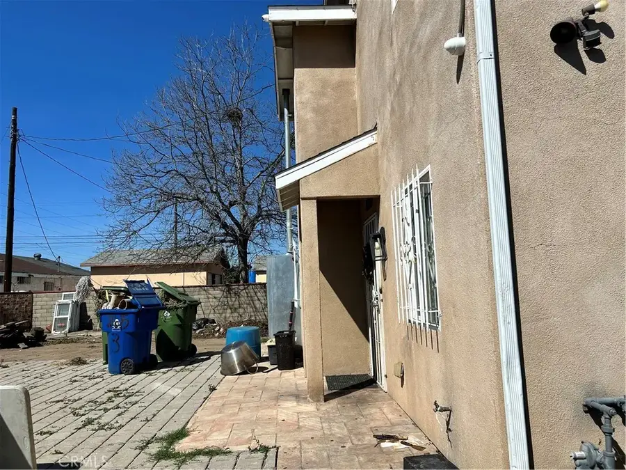 689 E 115, Los Angeles, CA 90059 - #3