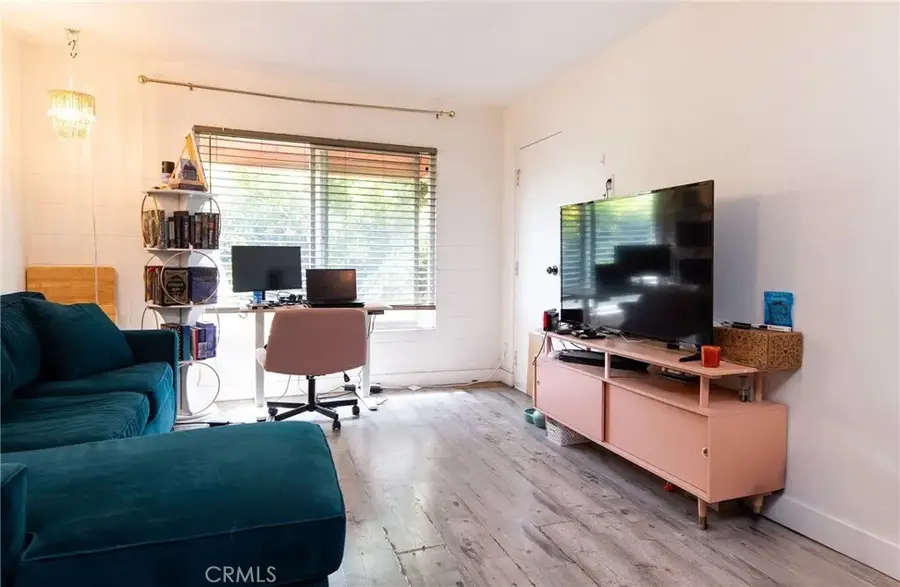 225 W 6th #405, Long Beach, CA 90802 - #3