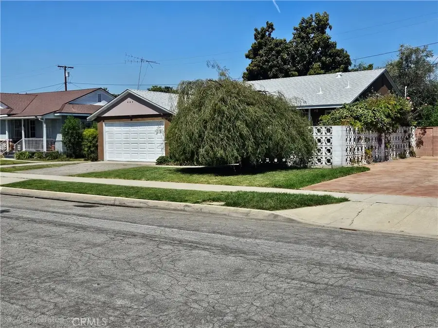 71 W Dameron, Long Beach, CA 90805 - #2