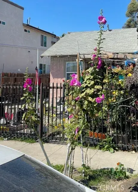 207 E 94th, Los Angeles, CA 90003 - #2