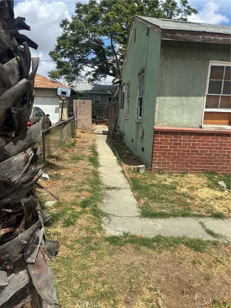 560 W Cornell, Rialto, CA 92376 - #2