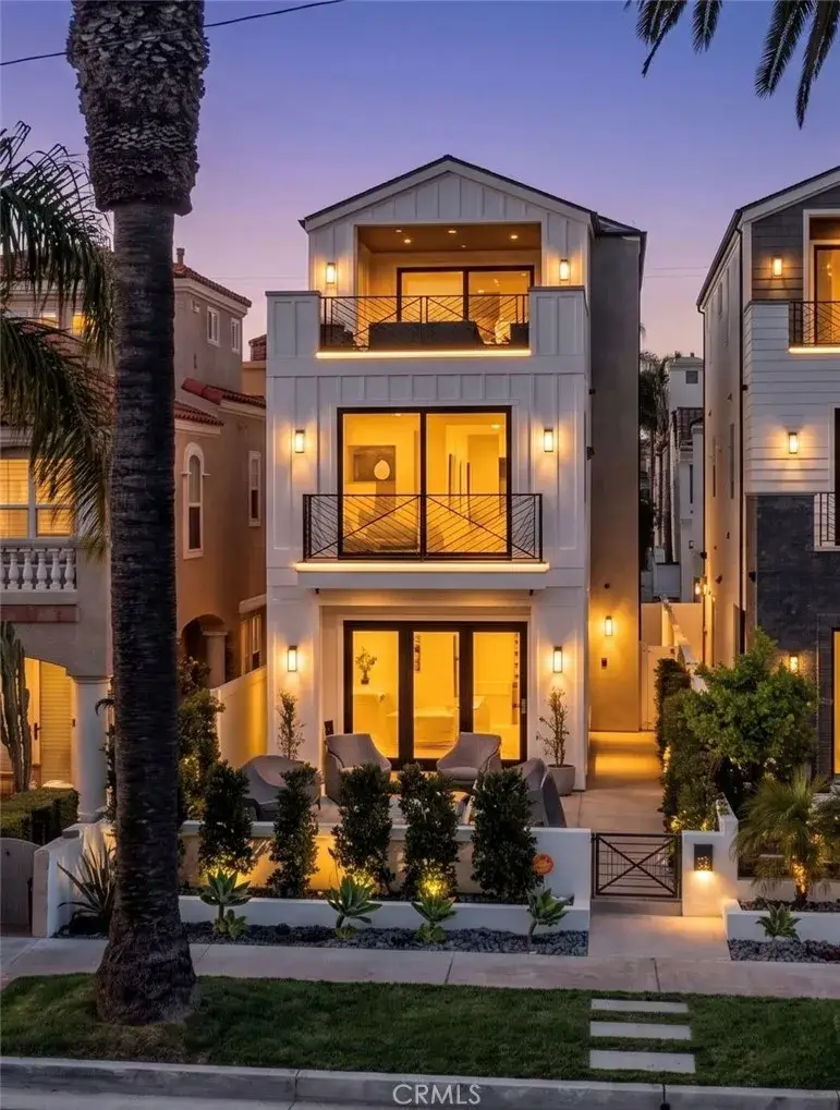 414 9th, Huntington Beach, CA 92648 - #1