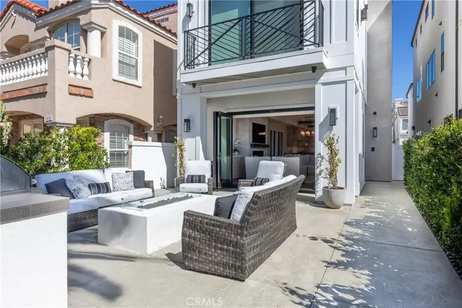 414 9th, Huntington Beach, CA 92648 - #3