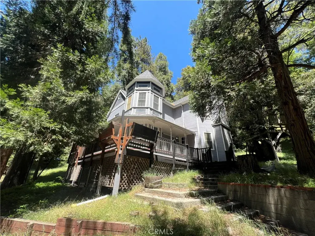 25010 Valle, Crestline, CA 92325 - #1