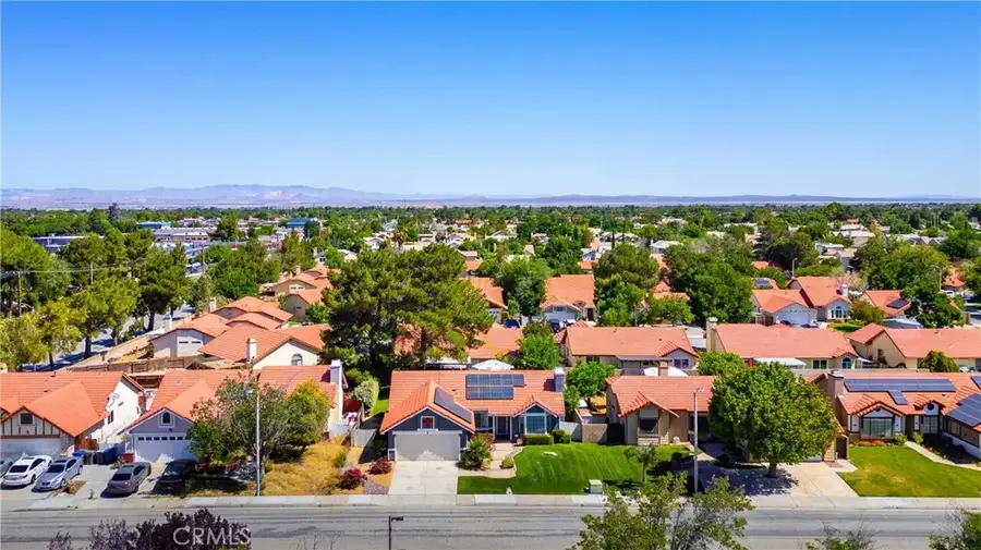 1017 E Avenue K6, Lancaster, CA 93535 - #2