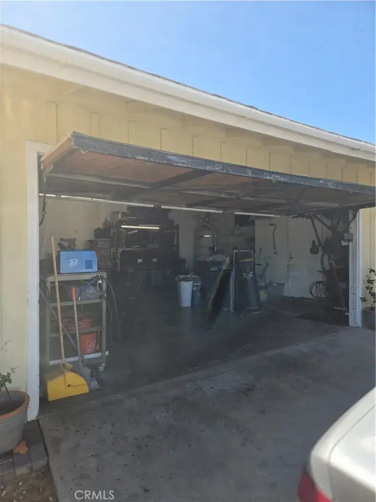 16211 Encina, Victorville, CA 92395 - #3