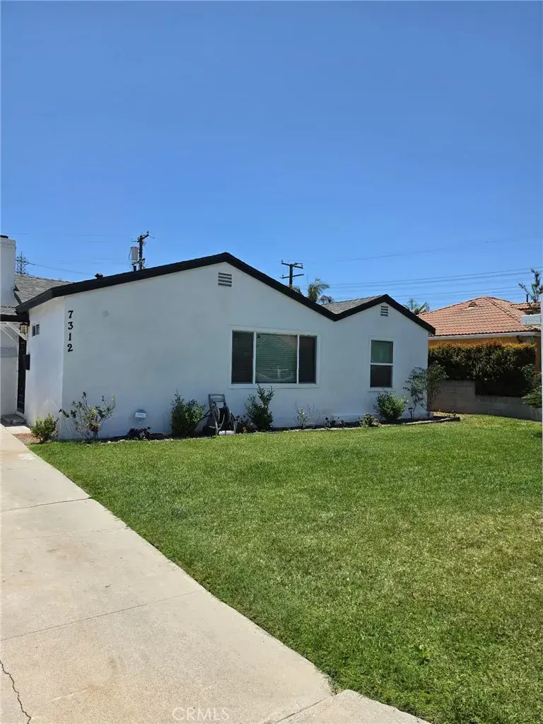 7312 Walnut Ave, Paramount, CA 90723 - #1