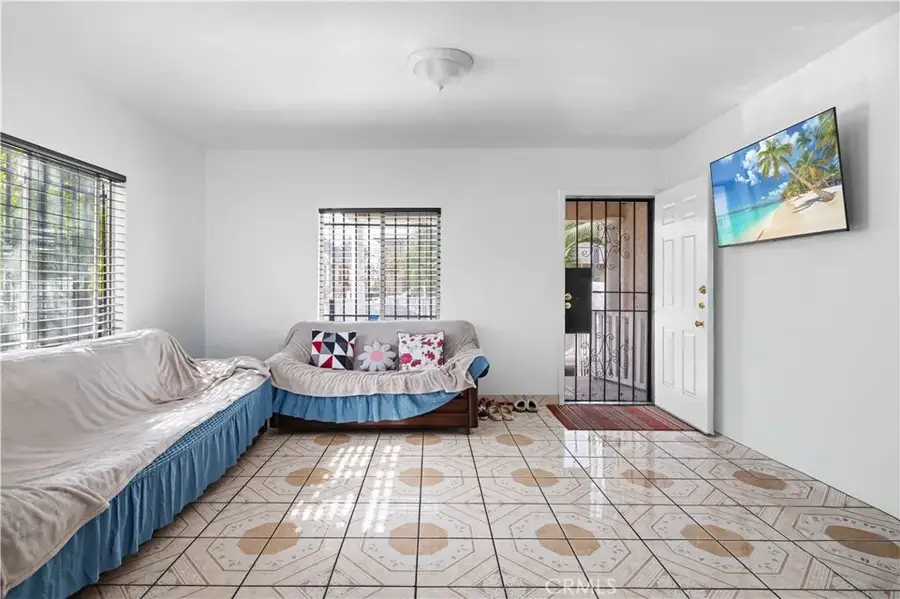 506 E 62nd Street, Los Angeles, CA 90003 - #3